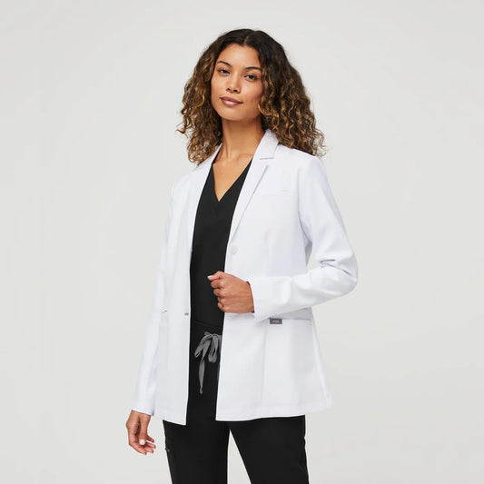 Bata Bellevue Slim Corta - Short Lab Coat