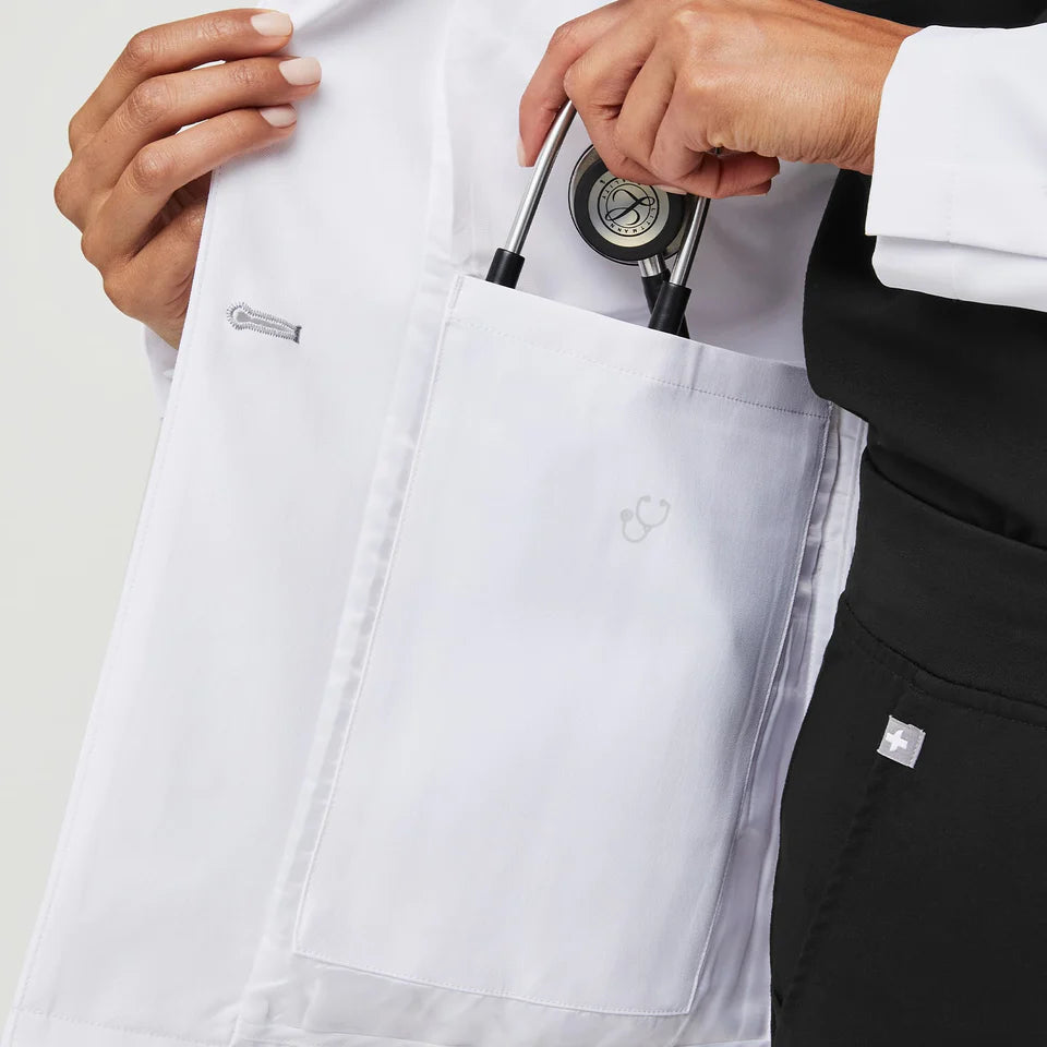 Bata Bellevue Slim Corta - Short Lab Coat